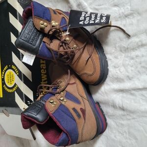 Lehigh Woman’s Brown 6″ Lacer Waterproof Steel Toe hiking/work Boots